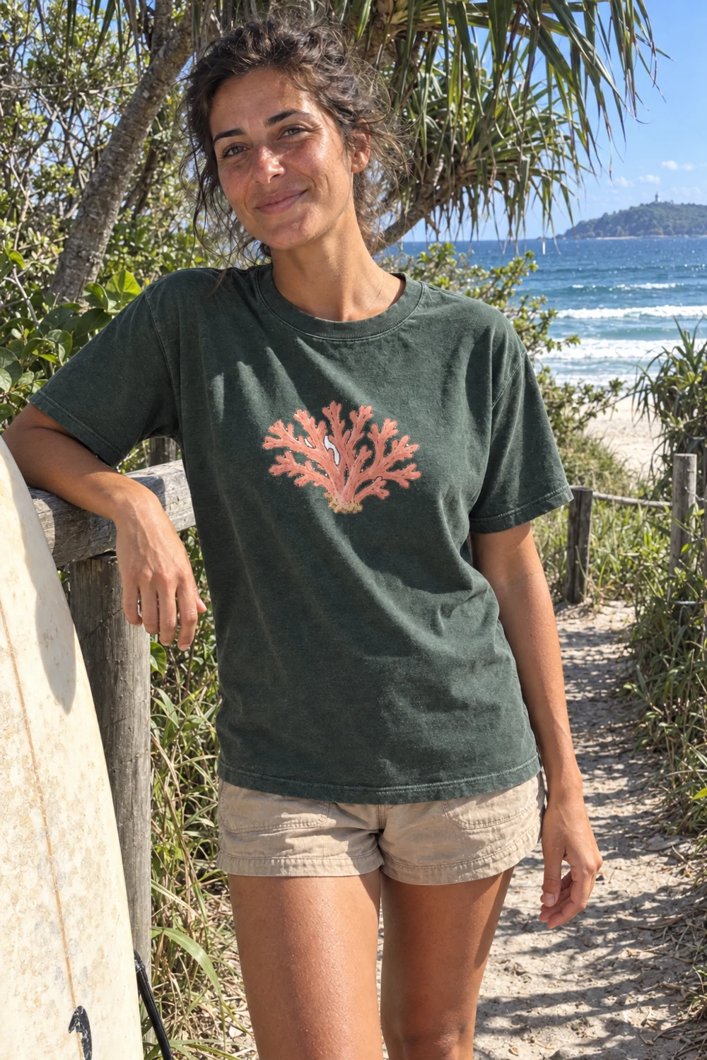 Branching coral Little Shoal t-shirt in Forest green