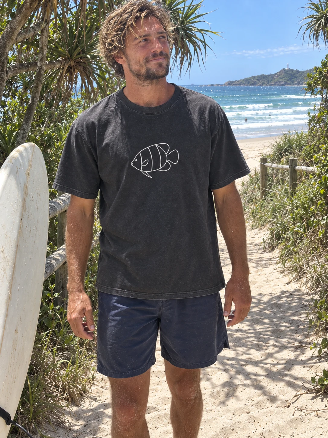 Regal angelfish Night Dive t-shirt in Washed black