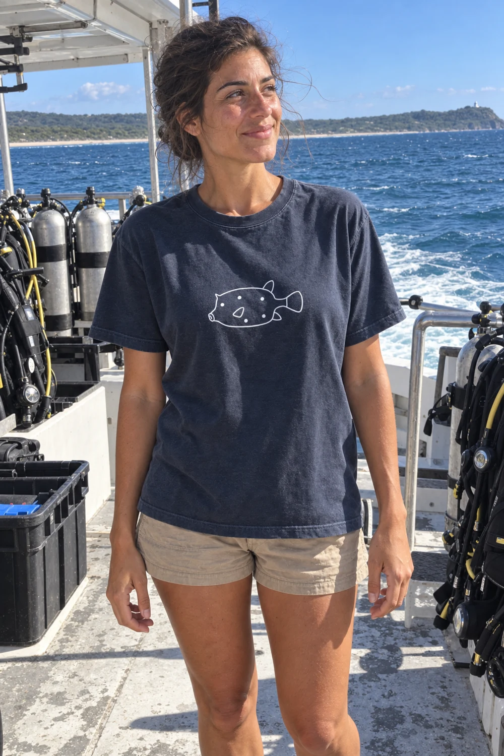 Yellow boxfish Night Dive t-shirt in Navy