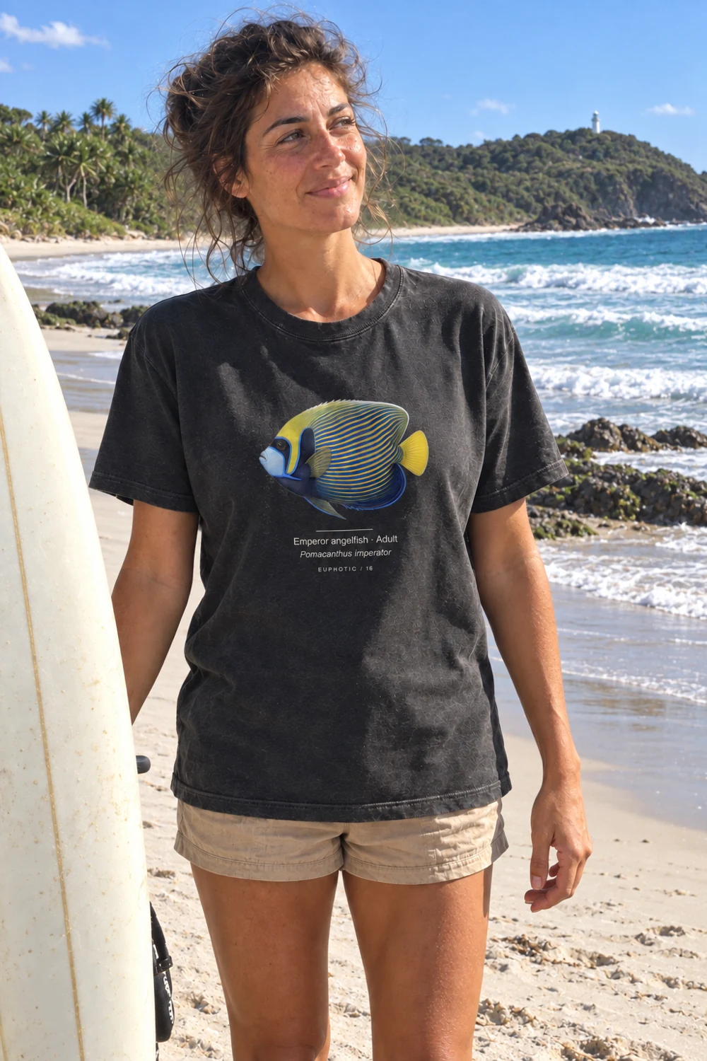 Emperor angelfish · Adult Reef Plates t-shirt in Washed black