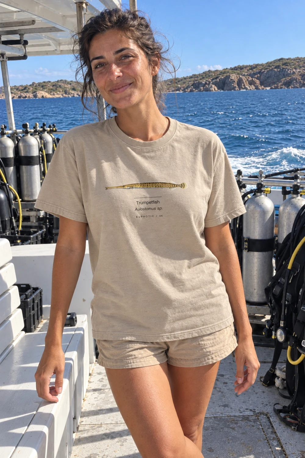 Trumpetfish worn by our female model in Washed sand