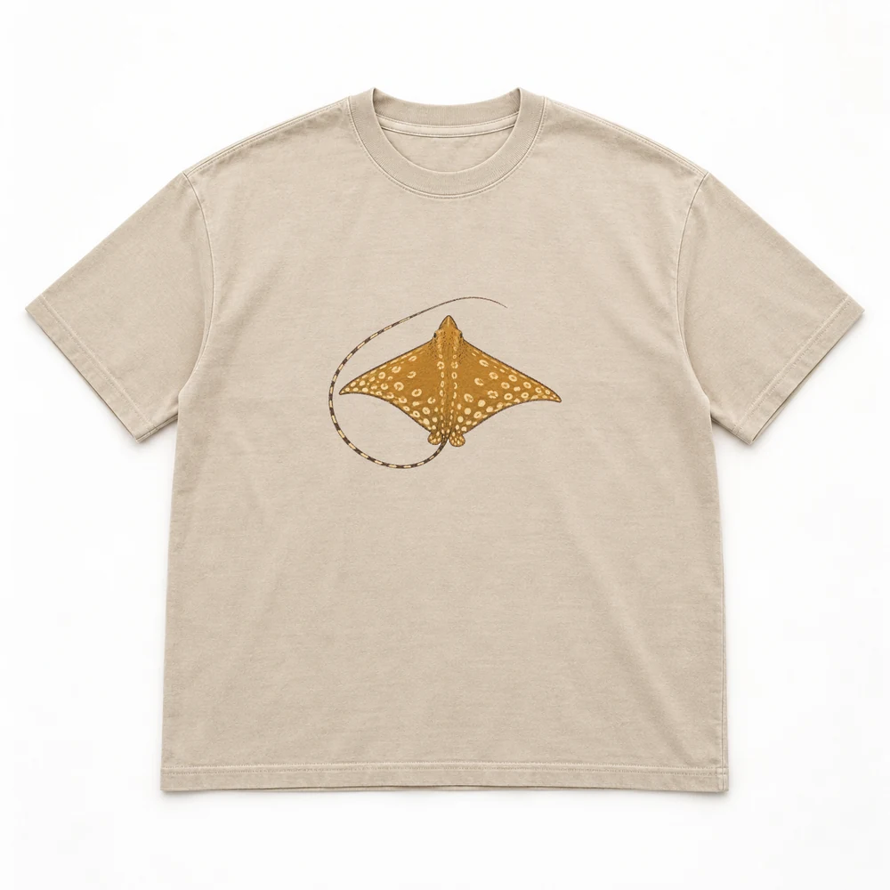 Ornate eagle ray Little Shoal tee in Washed sand