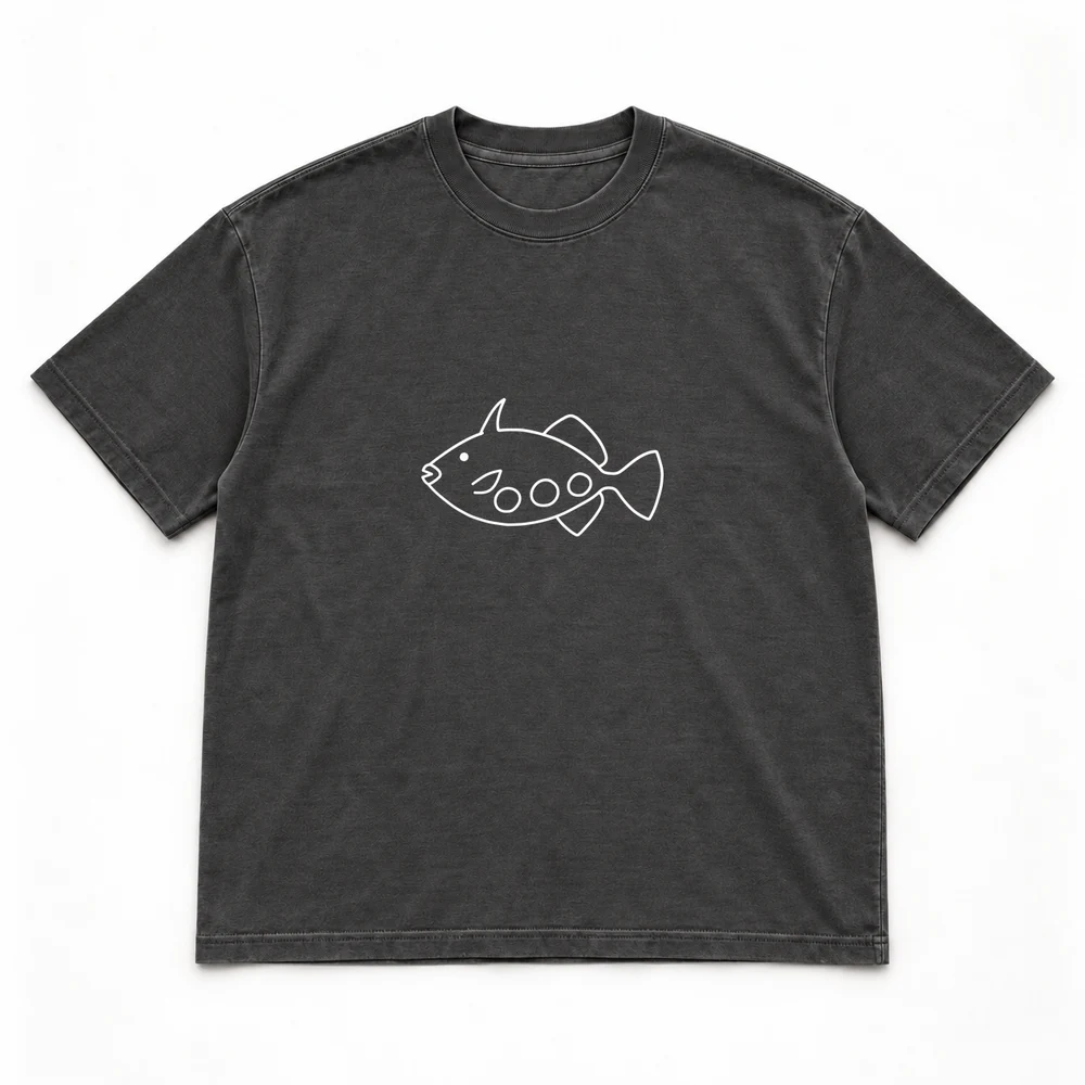 Clown triggerfish Night Dive tee in Washed black